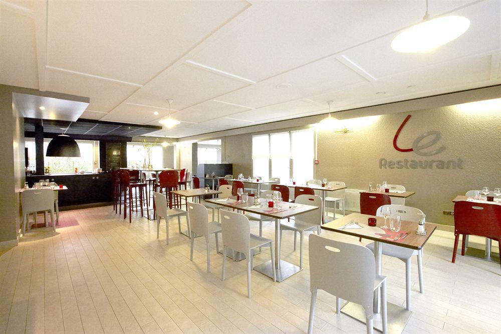 Campanile Montesson - Le Vesinet Hotel Exterior photo